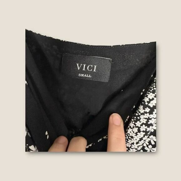 VICI Boutique Floral Black White Full Length Jumpsuit Size Small - Picture 8 of 9
